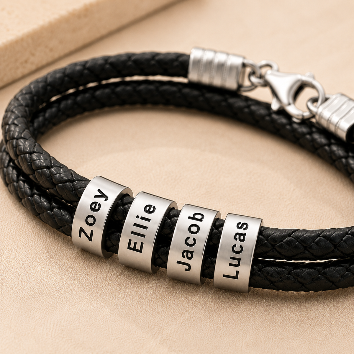 Kaelen – Personalisiertes Herren-Lederarmband